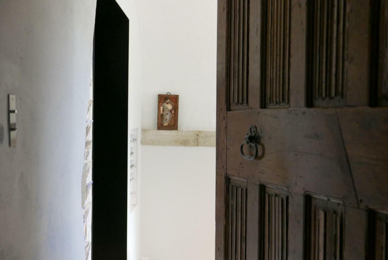 Tour Sarrazine De Montaren住宿加早餐旅馆 外观 照片